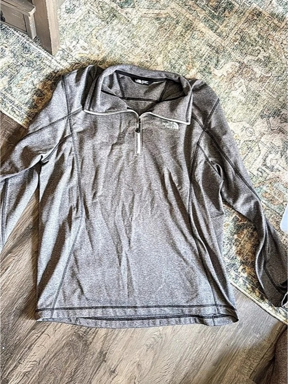 The North Face Men's Glacier 1/4-Zip Fleece Gray Pullover